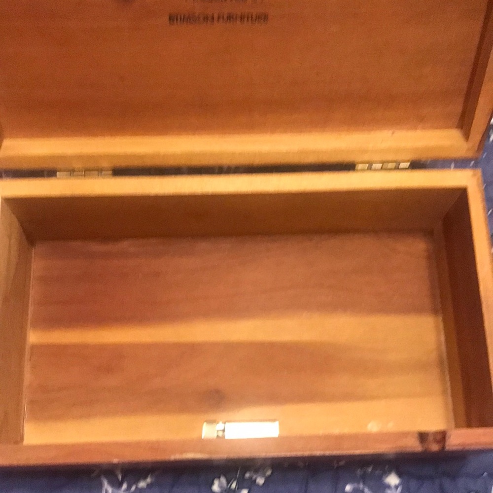 Lane Cedar Chest Mini - Picture 9 of 9